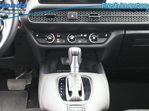 Certified 2026 Honda HR-V Sport image 27