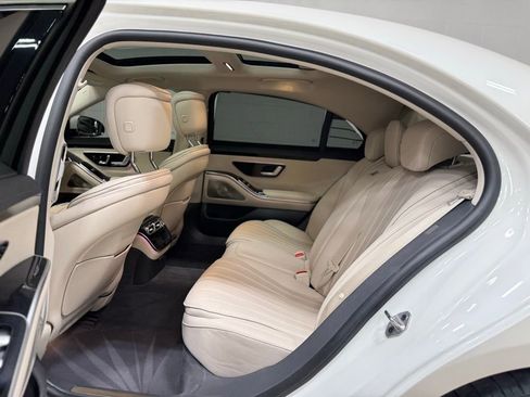 Used 2023 Mercedes-Benz S 500 4MATIC w/ AMG Line image 34