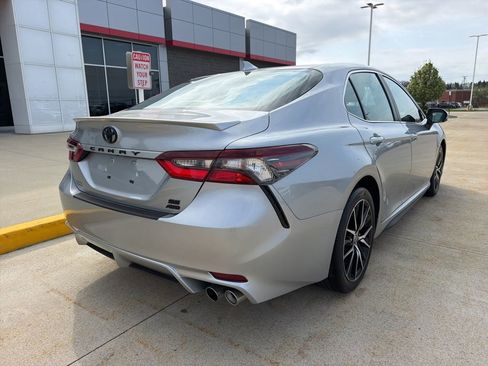 New 2023 Toyota Camry SE w/ Cold Weather Package AWD/4WD image 6