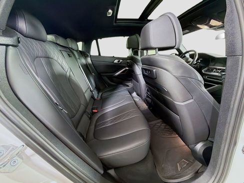 Used 2022 BMW X6 xDrive40i w/ Executive Package image 29