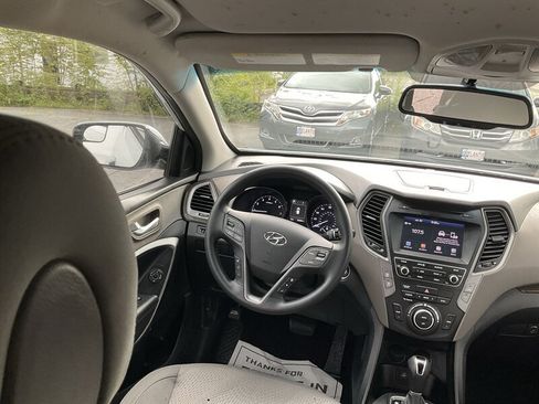 Used 2018 Hyundai Santa Fe Sport w/ 2.4L Value Package 02 FWD image 15