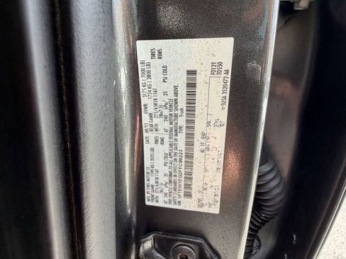 Used 2015 Ford F150 Lariat w/ Equipment Group 502A Luxury AWD/4WD image 34