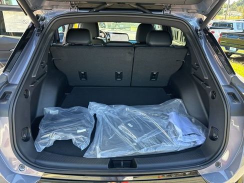 New 2026 Chevrolet Equinox EV LT w/ Convenience Package II image 31