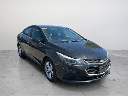 Used 2017 Chevrolet Cruze LT w/ Convenience Package FWD image 13