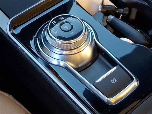 Used 2019 Ford Edge SEL w/ Equipment Group 201A image 15