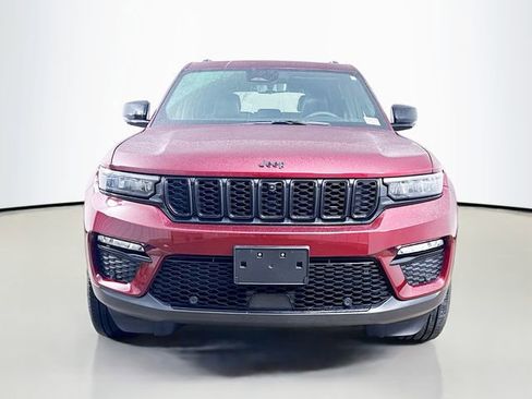 Used 2024 Jeep Grand Cherokee Limited w/ Luxury Tech Group II image 2