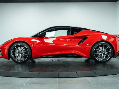New 2025 Lotus Emira image 40
