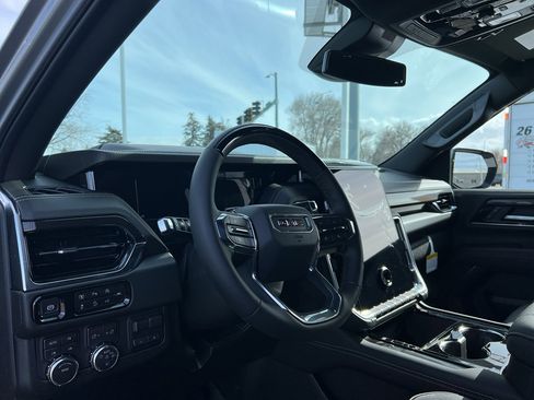 New 2026 GMC Yukon Elevation image 18