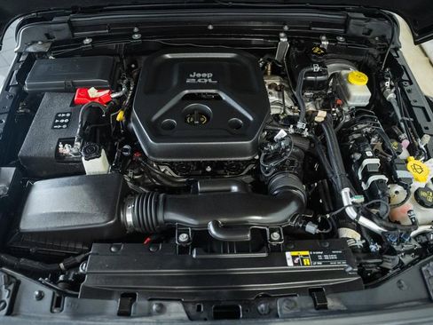 Used 2019 Jeep Wrangler Unlimited Rubicon AWD/4WD image 18