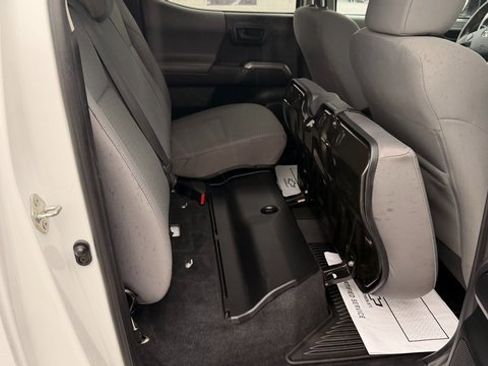 Used 2018 Toyota Tacoma SR5 image 50