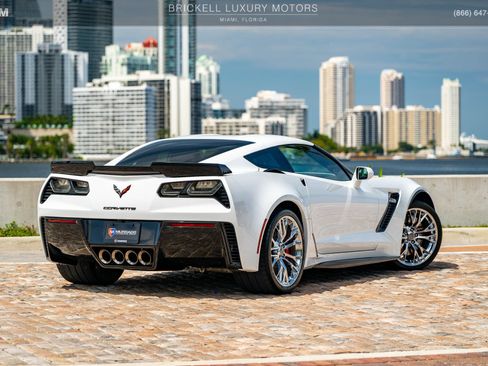Used 2019 Chevrolet Corvette Z06 RWD image 4
