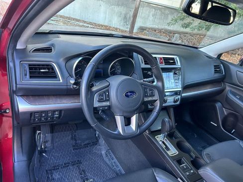 Used 2016 Subaru Outback 2.5i Limited AWD/4WD image 2