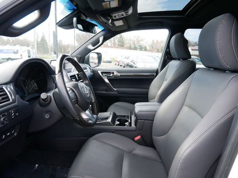 Certified 2023 Lexus GX 460 Premium w/ Premium Package image 9