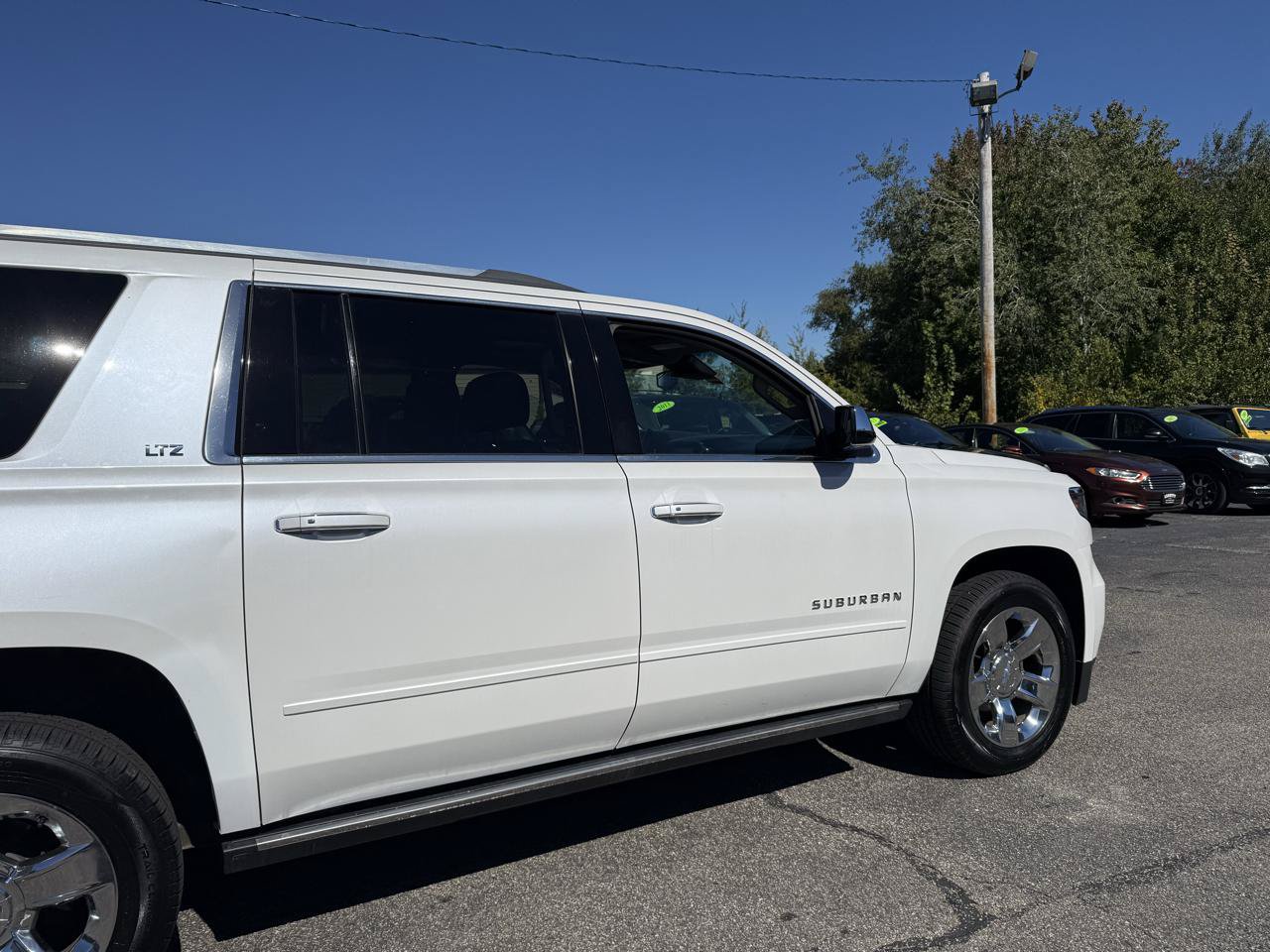 Used 2016 Chevrolet Suburban LTZ AWD/4WD image 17
