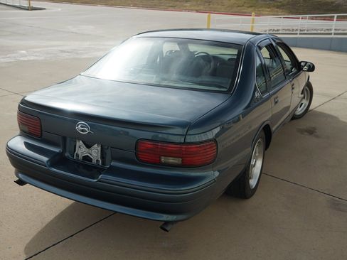 Used 1996 Chevrolet Impala SS image 12