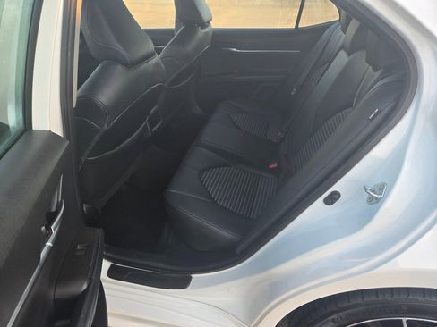 Used 2023 Toyota Camry SE image 7