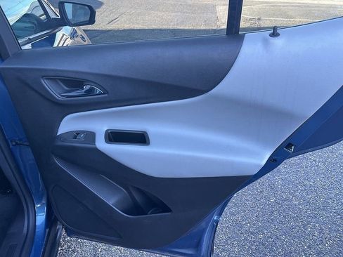 Used 2024 Chevrolet Equinox LS w/ LS Convenience Package image 49