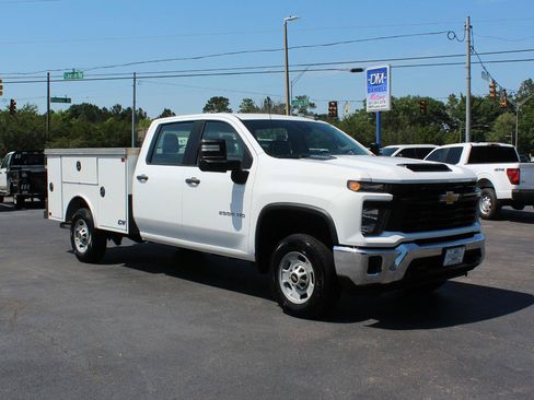 Used 2024 Chevrolet Silverado 2500 W/T w/ WT/CX Safety Package AWD/4WD image 8