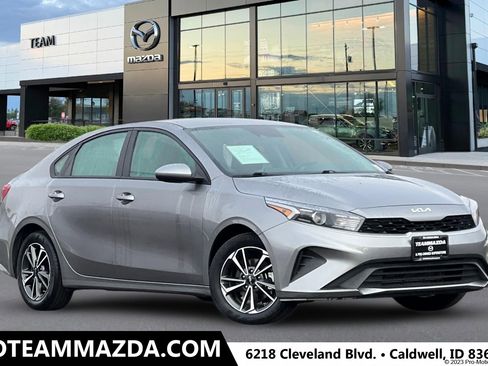 Used 2023 Kia Forte LXS image 1