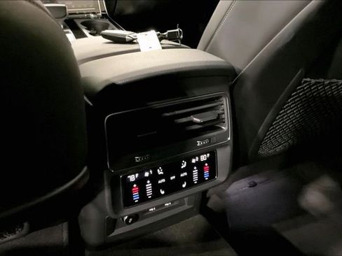 Used 2019 Audi Q8 Prestige w/ Towing Package AWD/4WD image 35