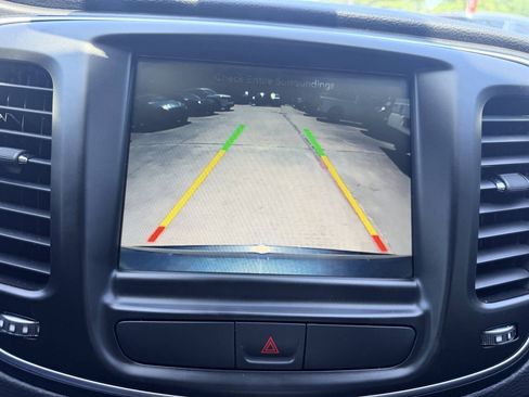 Used 2017 Chrysler 200 Limited Platinum w/ Comfort & Convenience Group FWD image 32