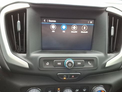 Used 2023 GMC Terrain SLE w/ Driver Convenience Package FWD image 18