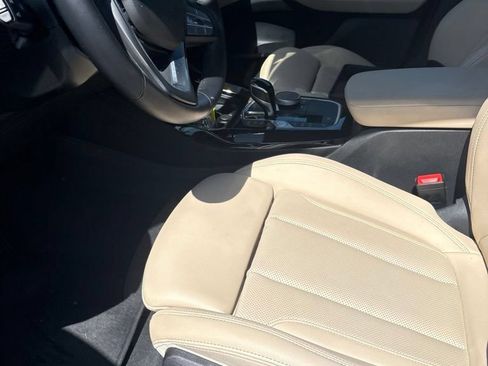 Used 2023 BMW X3 sDrive30i w/ Convenience Package RWD image 3