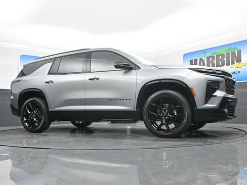New 2026 Chevrolet Traverse RS w/ LPO, Floor Liner Package FWD image 23