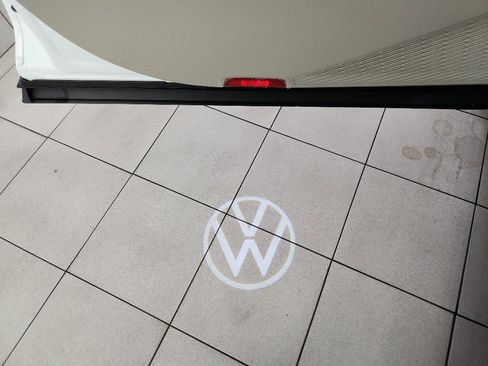 New 2026 Volkswagen Atlas SE FWD image 11