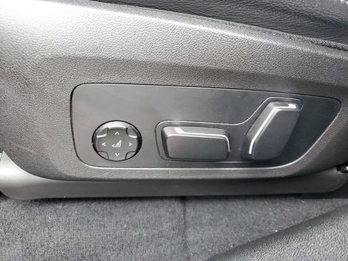 Used 2025 BMW X4 xDrive30i AWD/4WD image 23