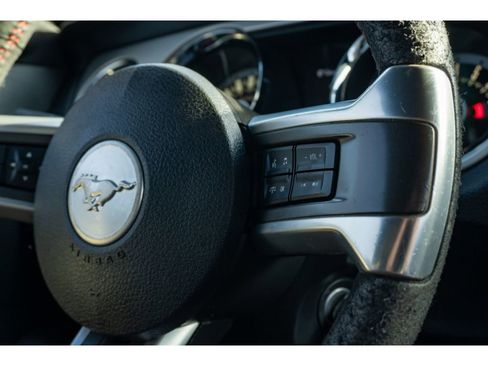 Used 2013 Ford Mustang Premium image 22