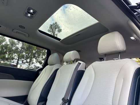 New 2026 Kia Carnival SX Prestige FWD image 23