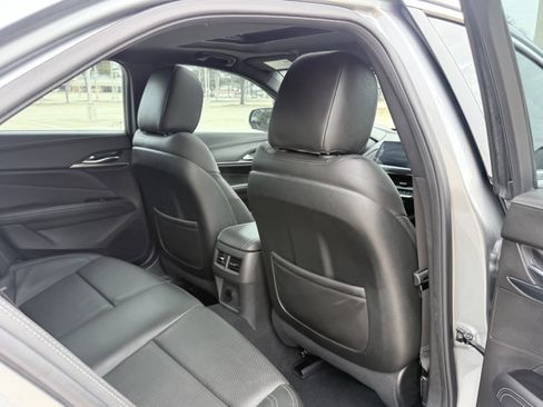 Used 2025 Cadillac CT4 Premium Luxury image 40
