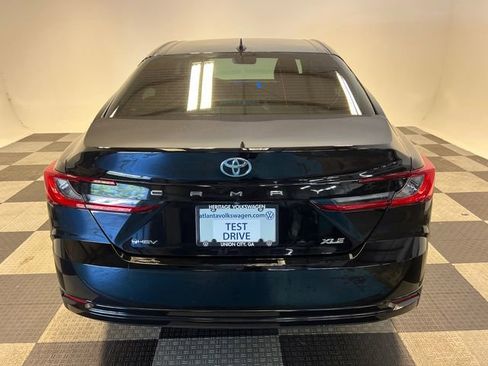 Used 2025 Toyota Camry XLE FWD image 4