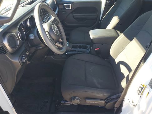 Used 2023 Jeep Wrangler Willys image 5
