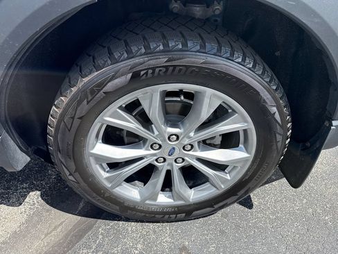 Used 2023 Ford Explorer Limited w/ Class IV Trailer Tow Package AWD/4WD image 28