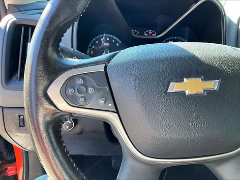 Used 2019 Chevrolet Colorado Z71 AWD/4WD image 16