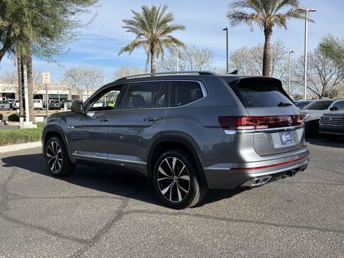 Certified 2025 Volkswagen Atlas SEL Premium R-Line image 3