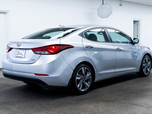 Used 2015 Hyundai Elantra Limited image 6