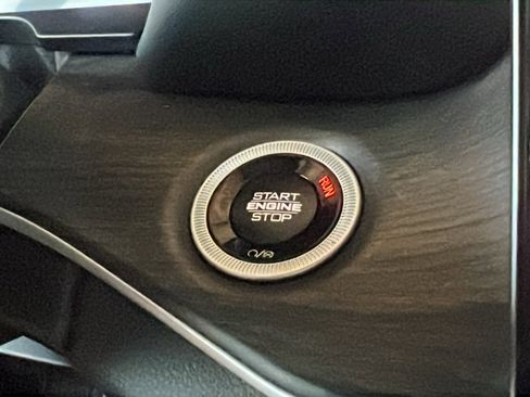 New 2025 Jeep Grand Cherokee L Limited w/ Luxury Tech Group II image 33