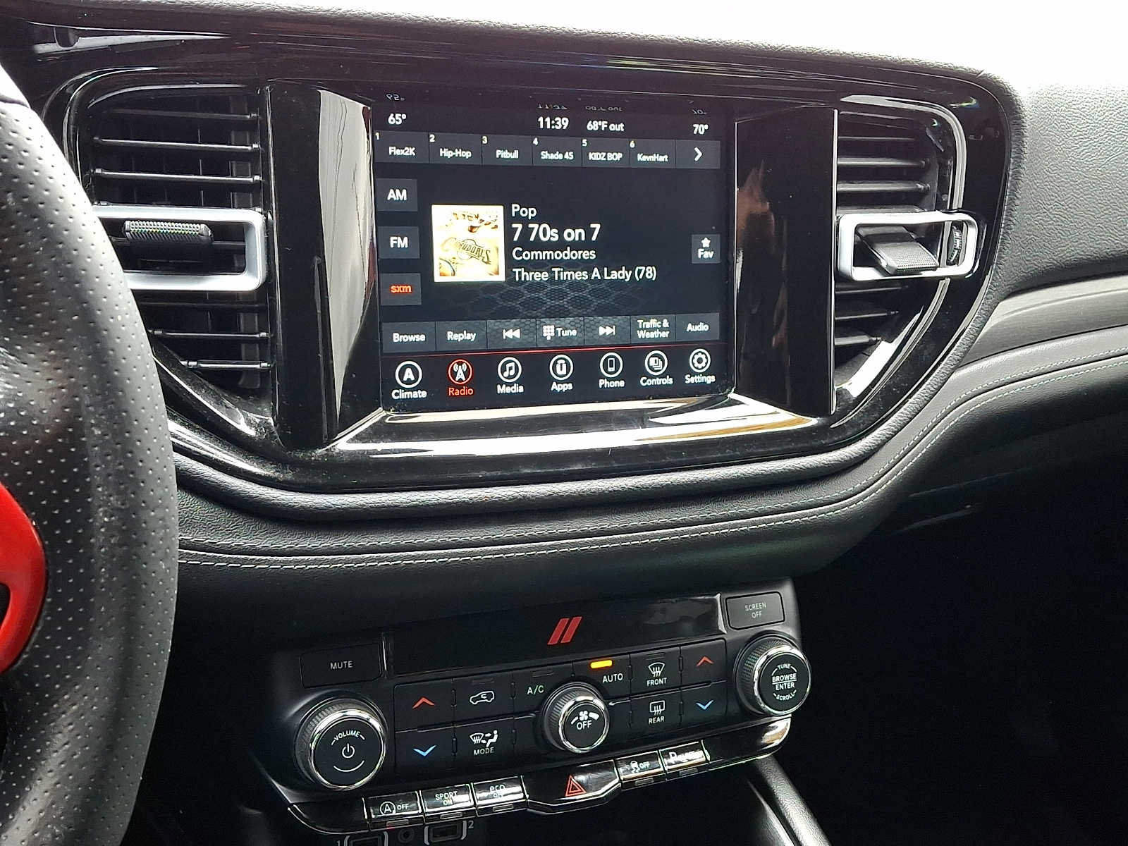Used 2022 Dodge Durango SXT w/ Blacktop Package AWD/4WD image 18