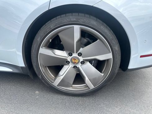 Used 2022 Porsche Taycan RWD image 7