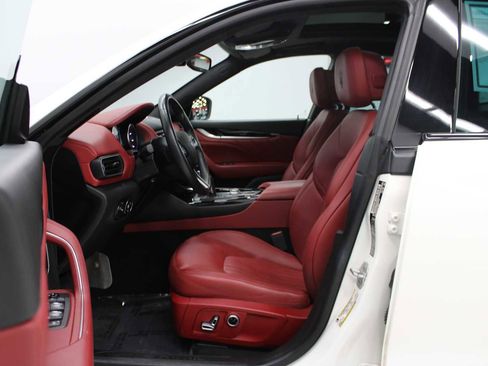 Used 2022 Maserati Levante GT image 16