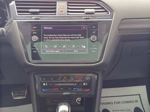 Used 2024 Volkswagen Tiguan SEL R-Line image 15