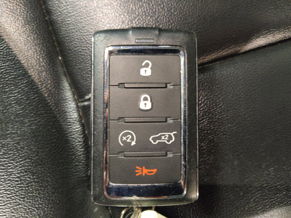 Used 2023 Jeep Grand Cherokee L Limited RWD image 32