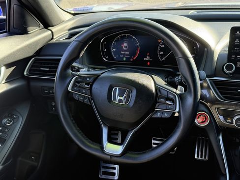 Used 2018 Honda Accord Sport image 20