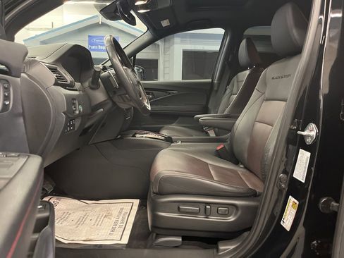 Used 2023 Honda Ridgeline Black Edition image 13