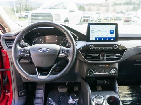 Used 2020 Ford Escape SEL image 13