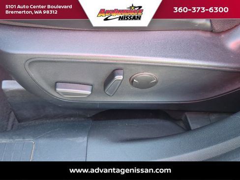 Used 2024 Ford Escape Platinum AWD/4WD image 11