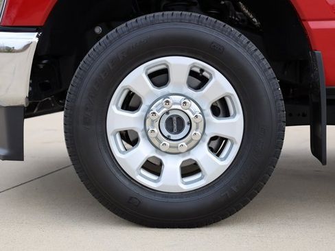 Used 2024 Ford F250 XLT image 10